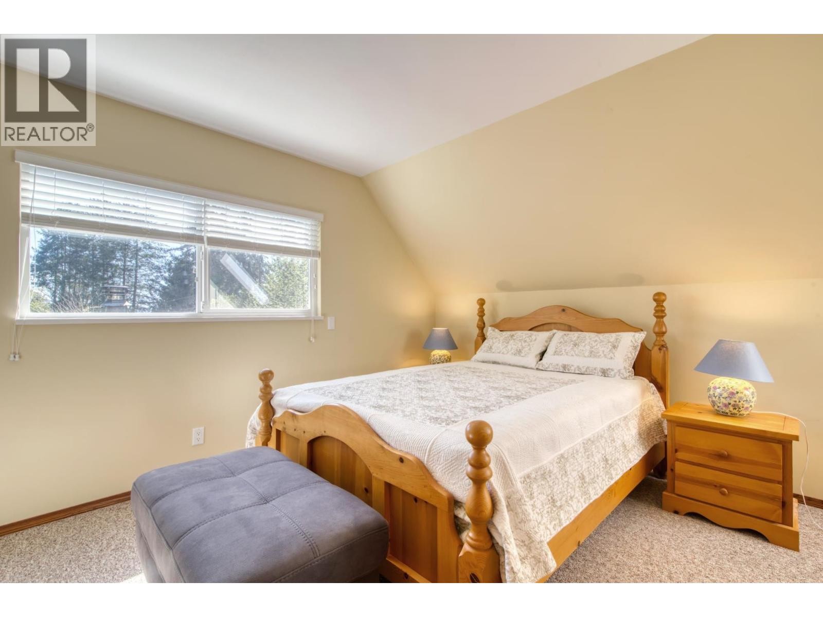 












13282 KEELSON ROAD

,
Garden Bay,




British Columbia
V0N1S1

