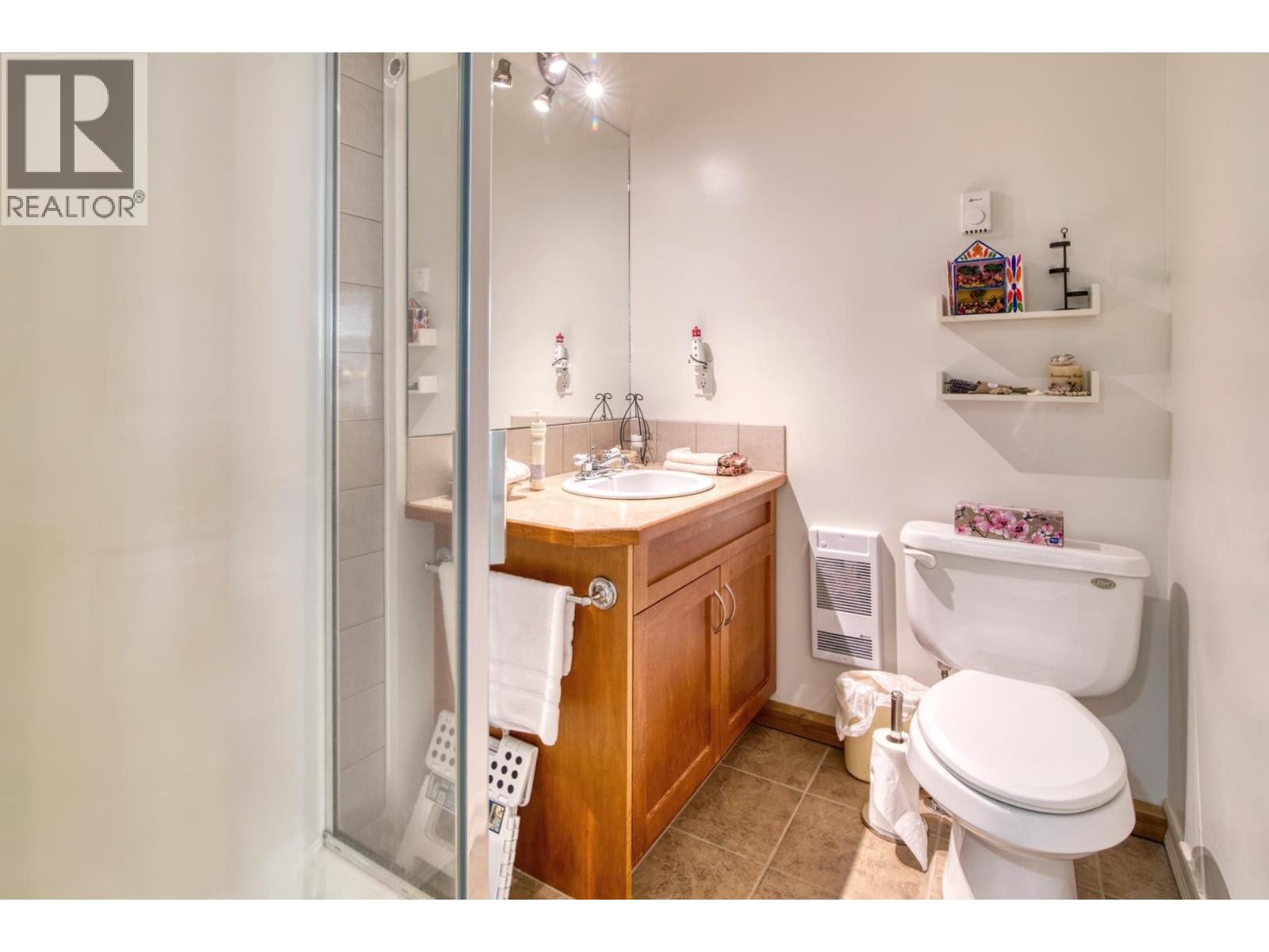 












13282 KEELSON ROAD

,
Garden Bay,




British Columbia
V0N1S1

