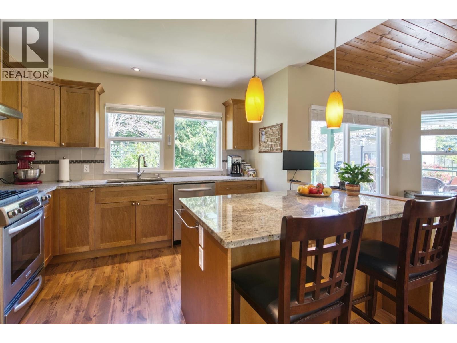 












13282 KEELSON ROAD

,
Garden Bay,




British Columbia
V0N1S1

