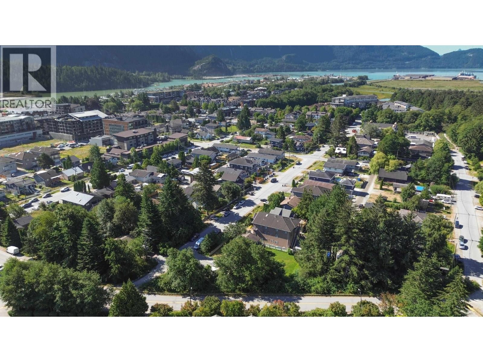 












38069 FIFTH AVENUE

,
Squamish,




British Columbia
V0N1T0

