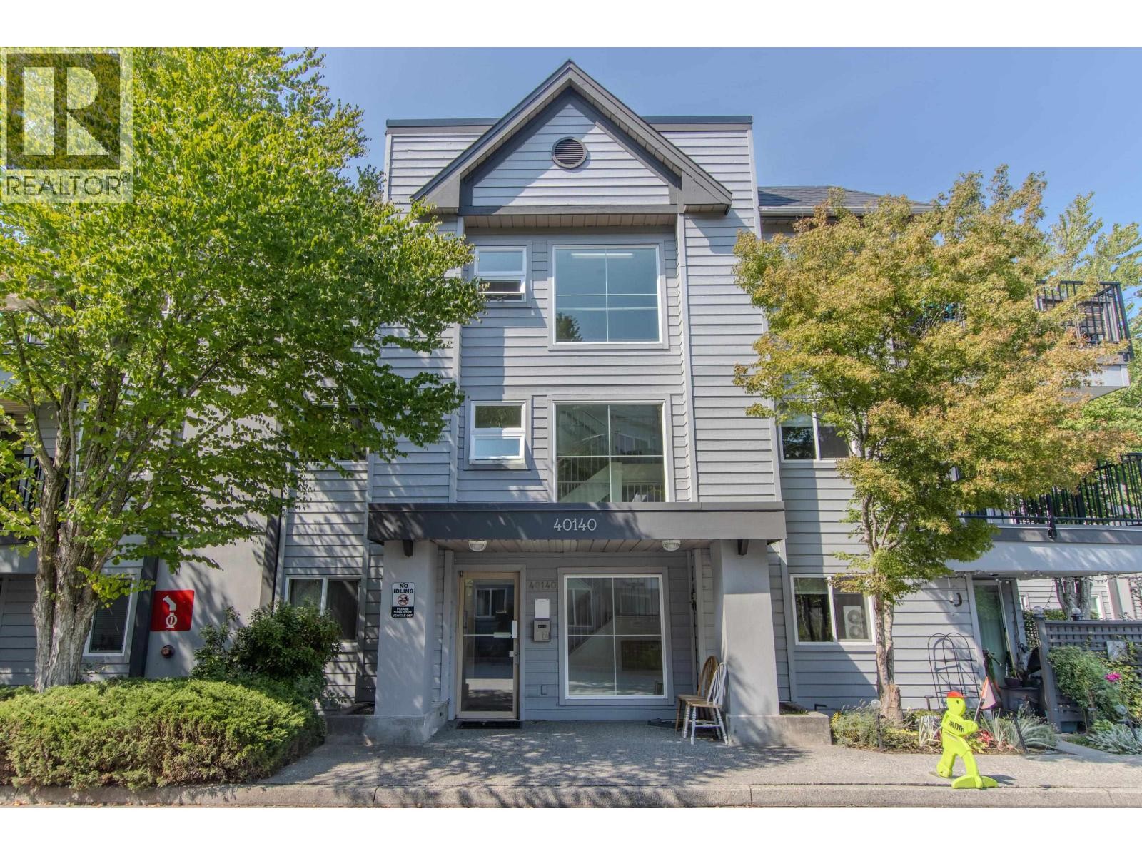 












C211 40140 WILLOW CRESCENT

,
Squamish,




British Columbia
V8B0M1

