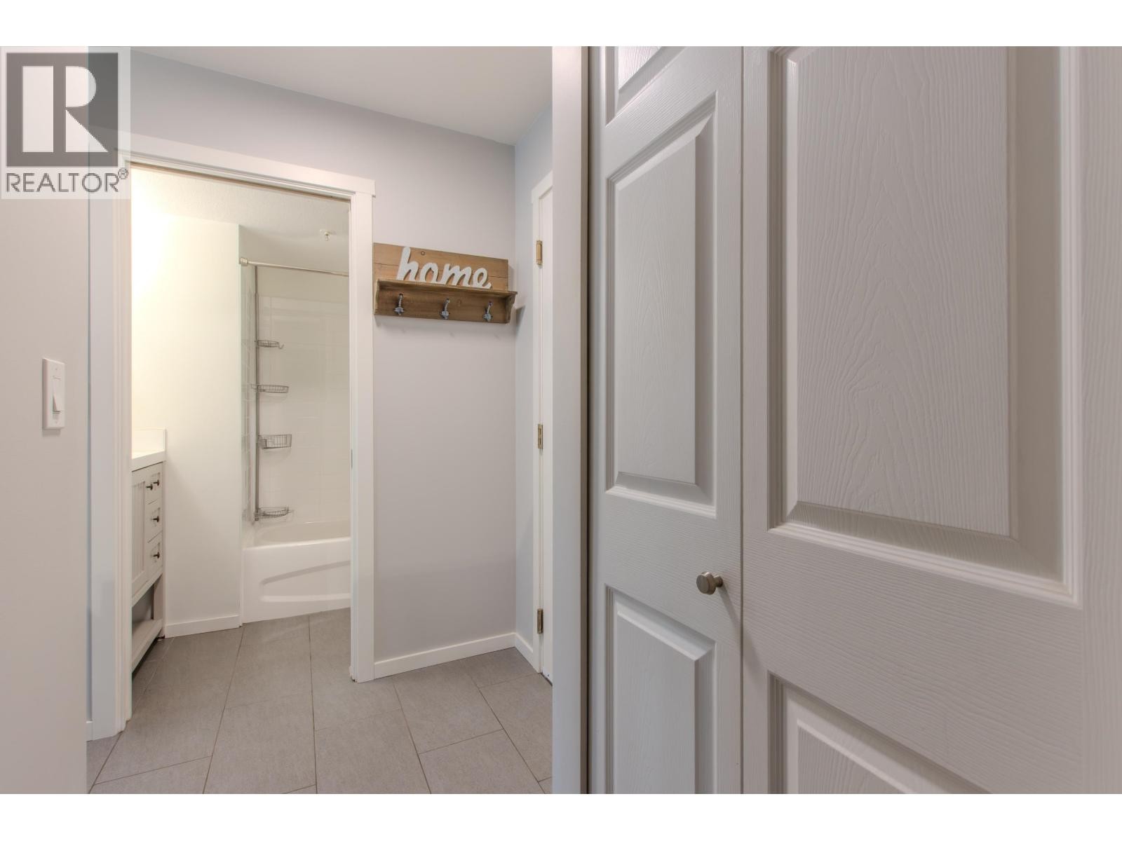 












C211 40140 WILLOW CRESCENT

,
Squamish,




British Columbia
V8B0M1

