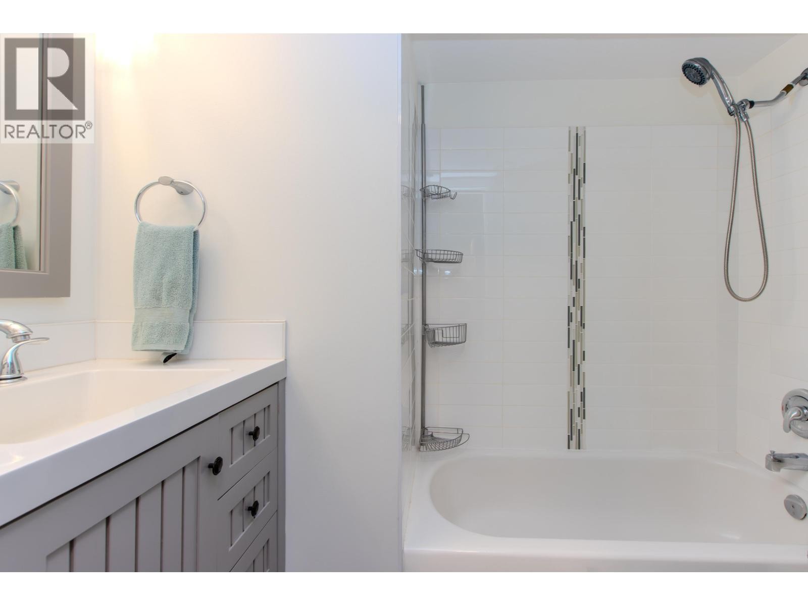 












C211 40140 WILLOW CRESCENT

,
Squamish,




British Columbia
V8B0M1

