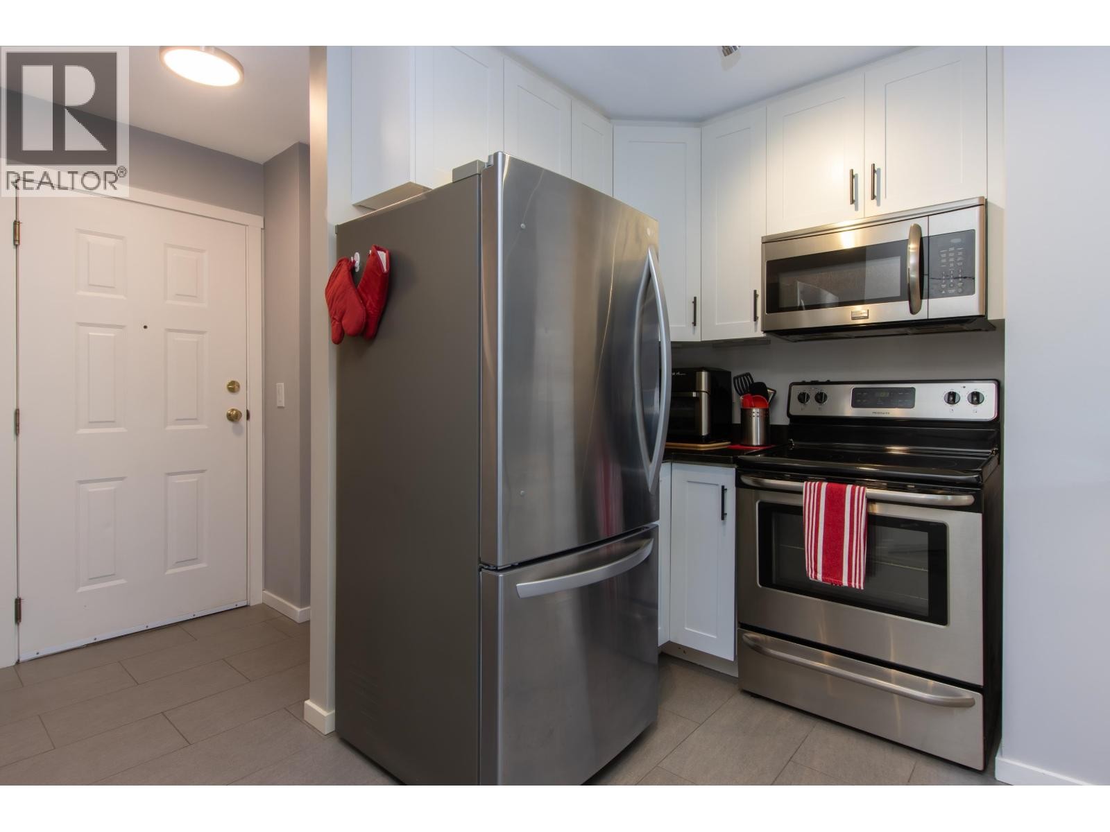 












C211 40140 WILLOW CRESCENT

,
Squamish,




British Columbia
V8B0M1

