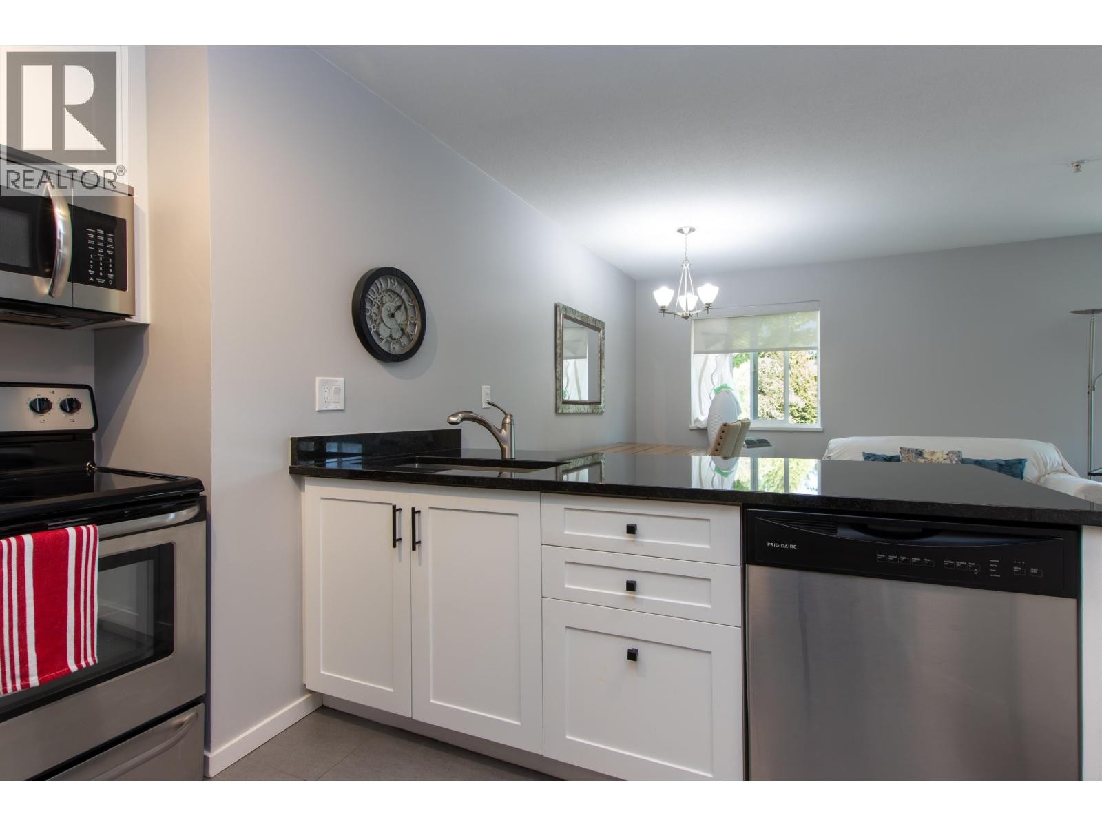 












C211 40140 WILLOW CRESCENT

,
Squamish,




British Columbia
V8B0M1

