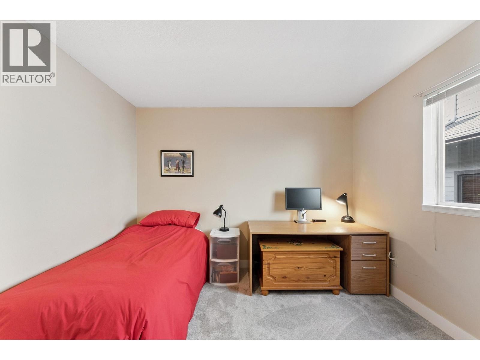 












1084 CHAMBERLAIN DRIVE

,
North Vancouver,




British Columbia
V7K1N9

