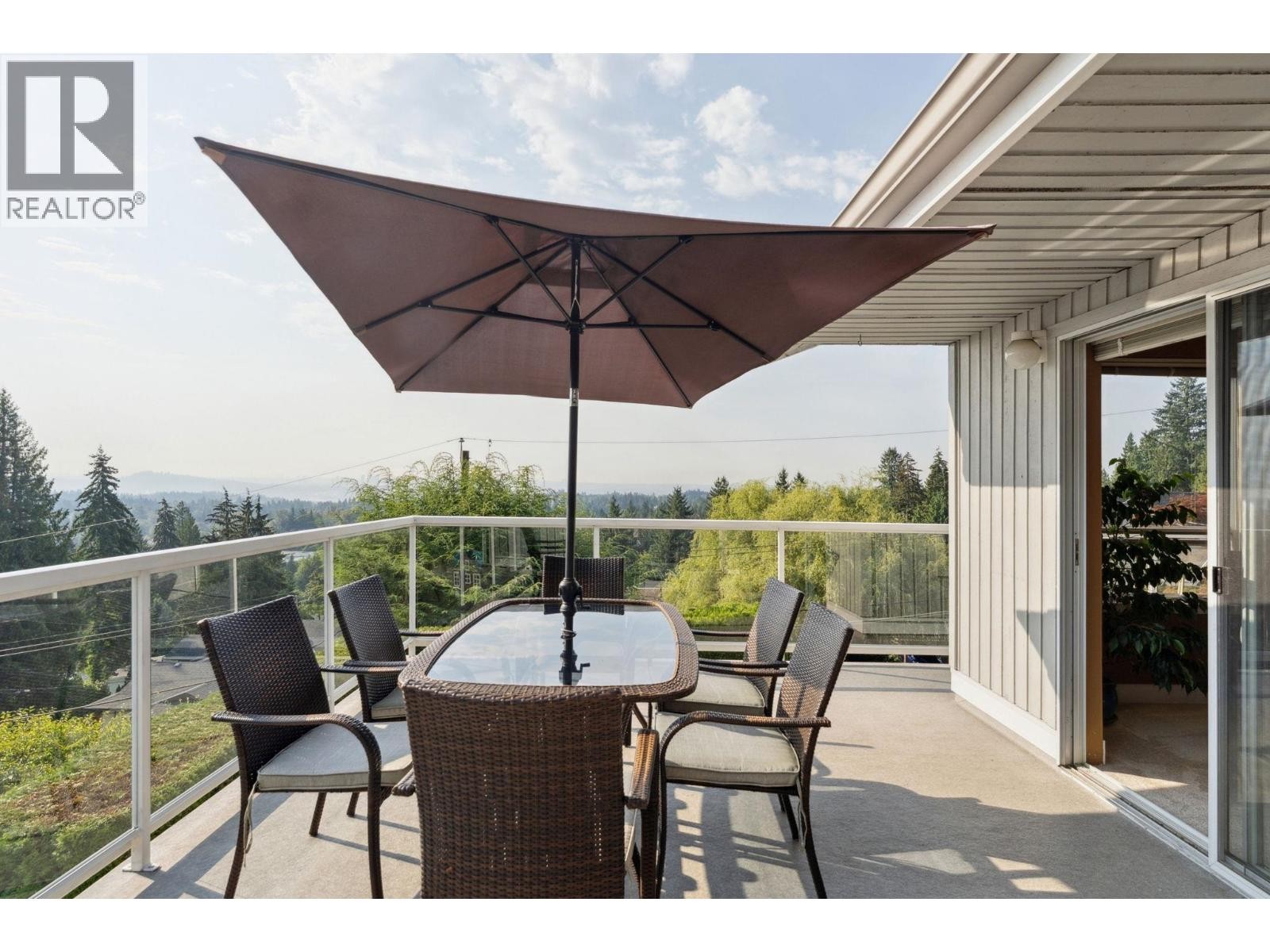 












1084 CHAMBERLAIN DRIVE

,
North Vancouver,




British Columbia
V7K1N9

