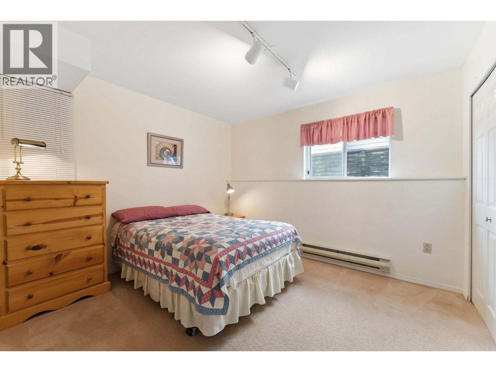 












1084 CHAMBERLAIN DRIVE

,
North Vancouver,




British Columbia
V7K1N9

