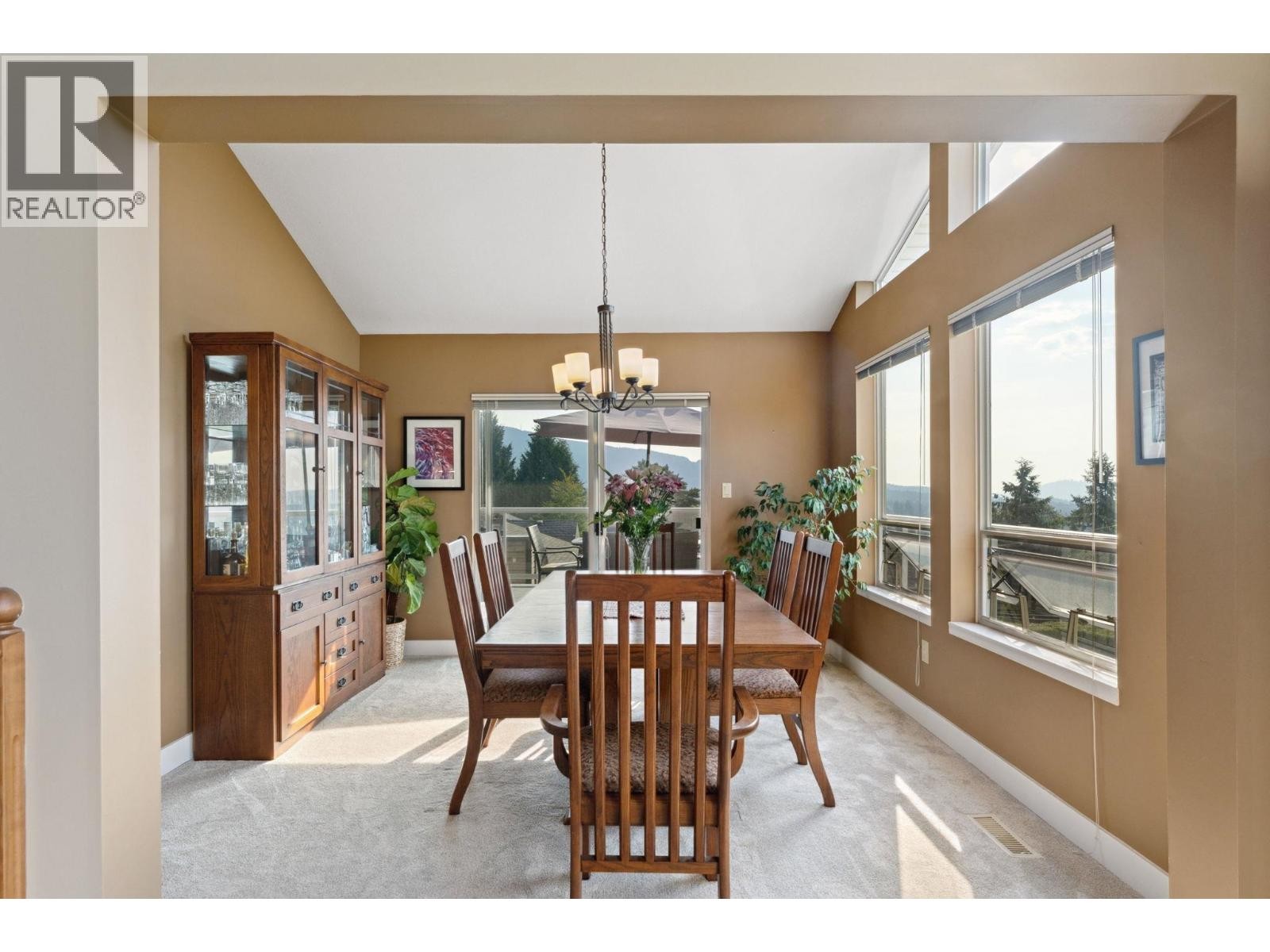 












1084 CHAMBERLAIN DRIVE

,
North Vancouver,




British Columbia
V7K1N9

