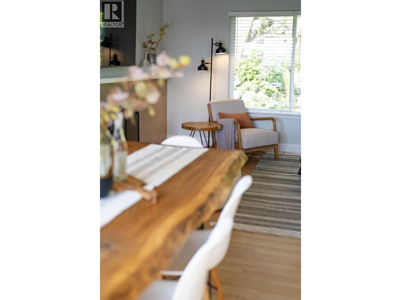 












1179 CLOVERLEY STREET

,
North Vancouver,




British Columbia
V7L1N7

