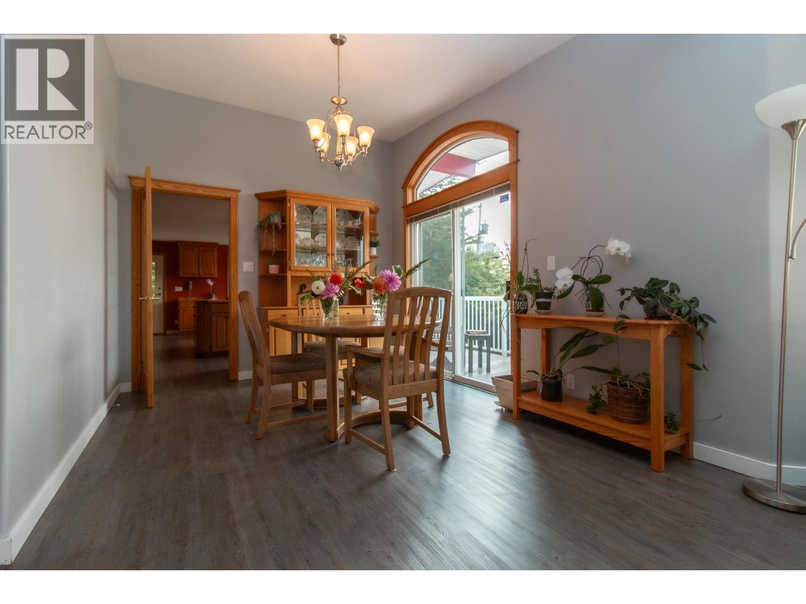 












40258 KALODON ROAD

,
Squamish,




British Columbia
V8B0G2


