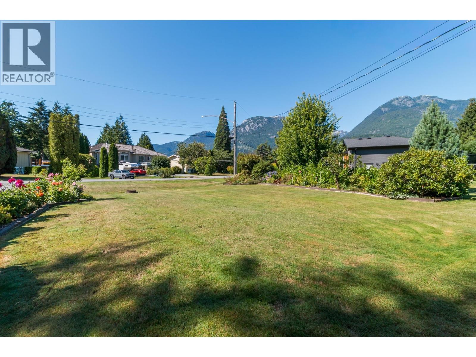 












40258 KALODON ROAD

,
Squamish,




British Columbia
V8B0G2

