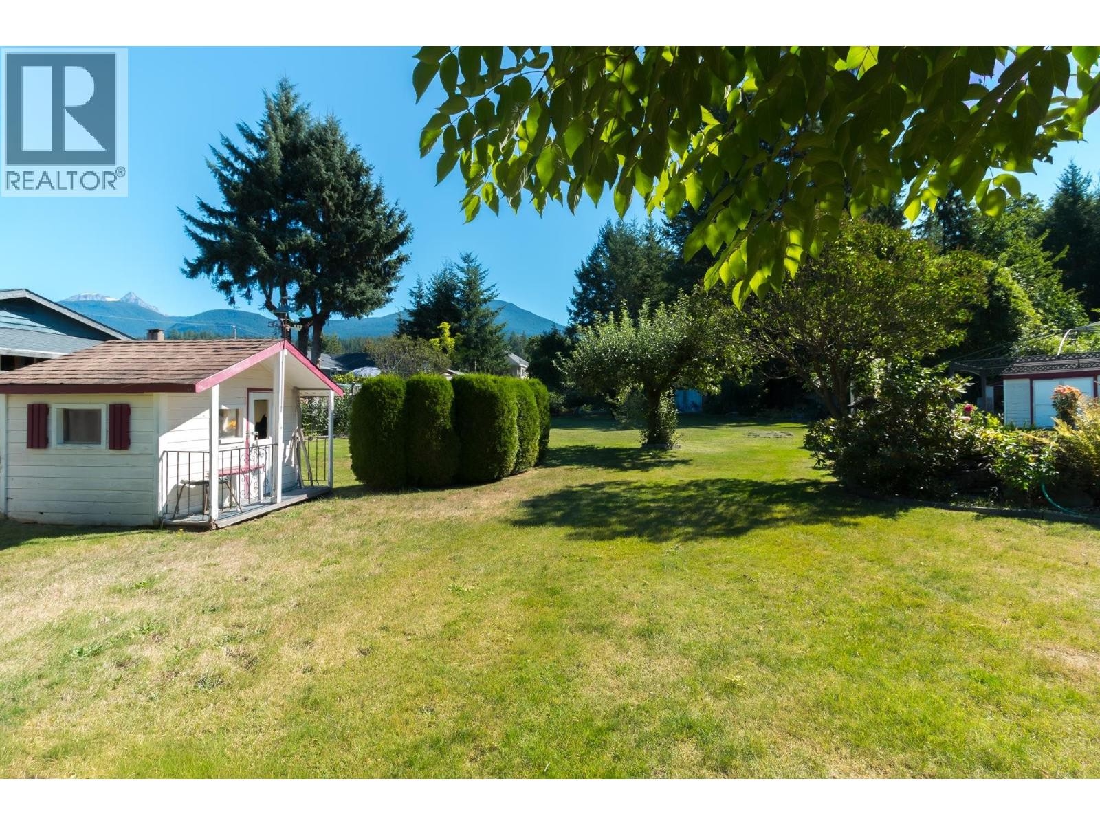 












40258 KALODON ROAD

,
Squamish,




British Columbia
V8B0G2

