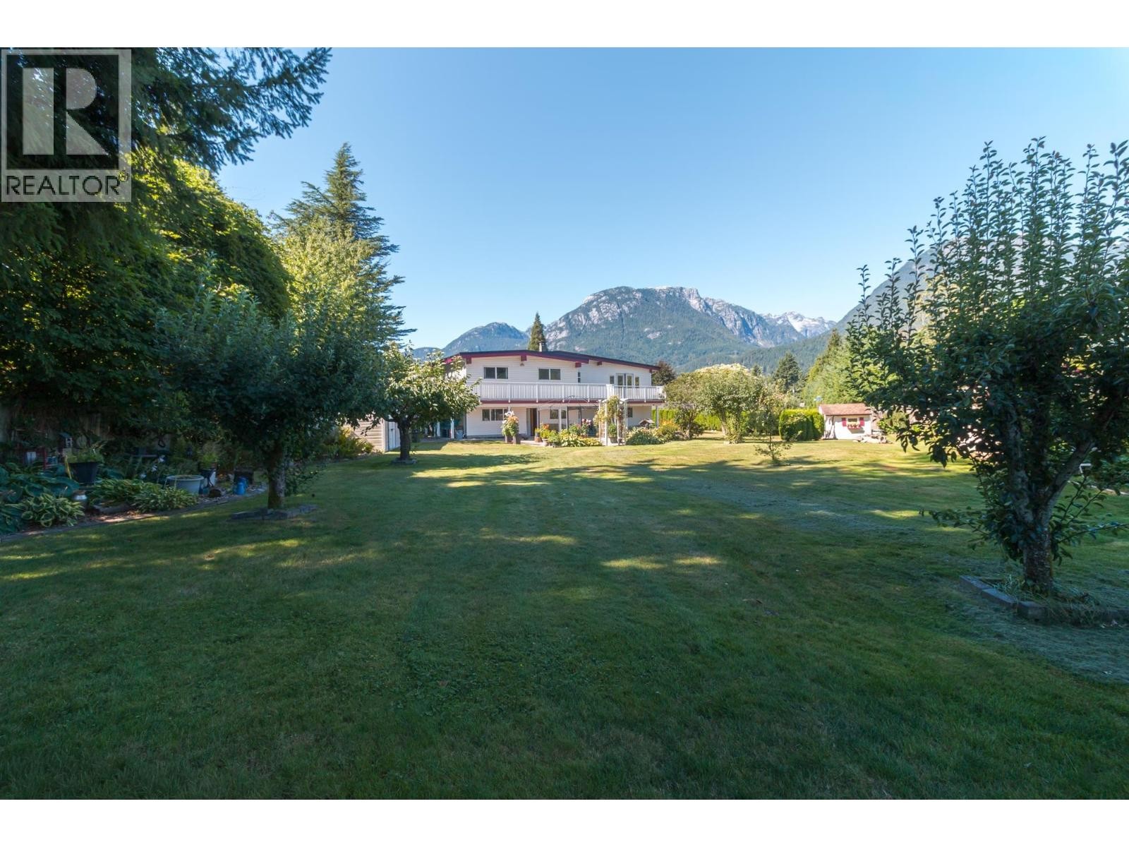 












40258 KALODON ROAD

,
Squamish,




British Columbia
V8B0G2

