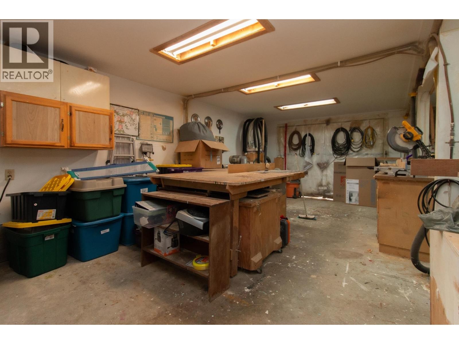 












40258 KALODON ROAD

,
Squamish,




British Columbia
V8B0G2

