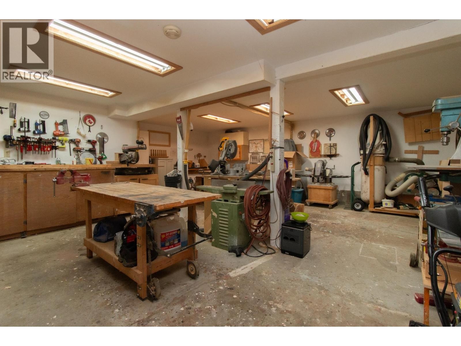 












40258 KALODON ROAD

,
Squamish,




British Columbia
V8B0G2

