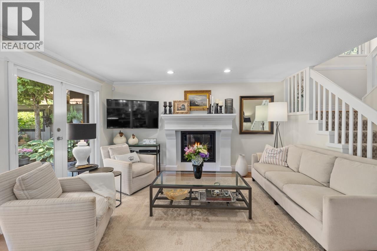 












849 RIVERSIDE DRIVE

,
North Vancouver,




British Columbia
V7H1V6

