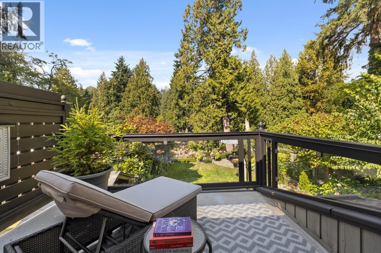 












849 RIVERSIDE DRIVE

,
North Vancouver,




British Columbia
V7H1V6

