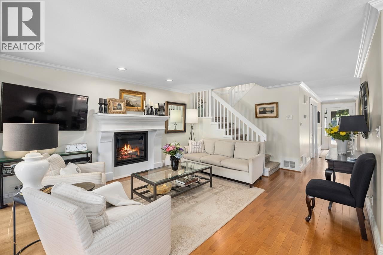 












849 RIVERSIDE DRIVE

,
North Vancouver,




British Columbia
V7H1V6

