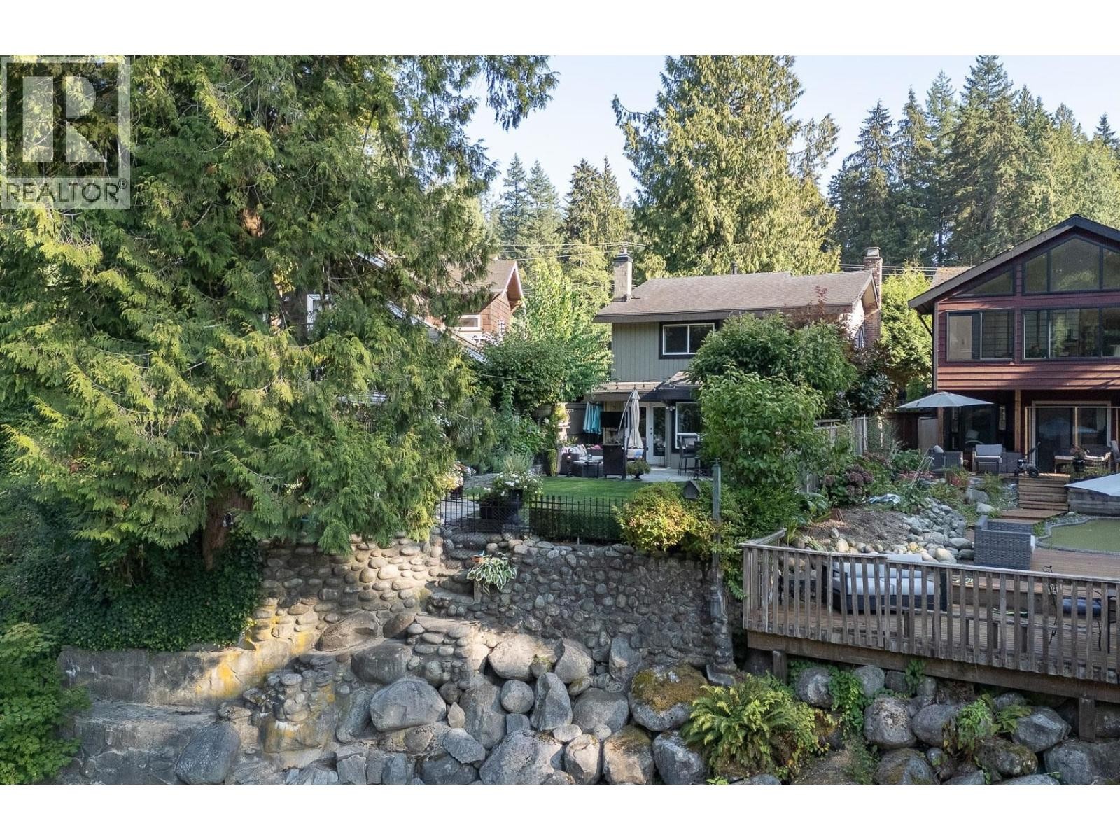 












849 RIVERSIDE DRIVE

,
North Vancouver,




British Columbia
V7H1V6

