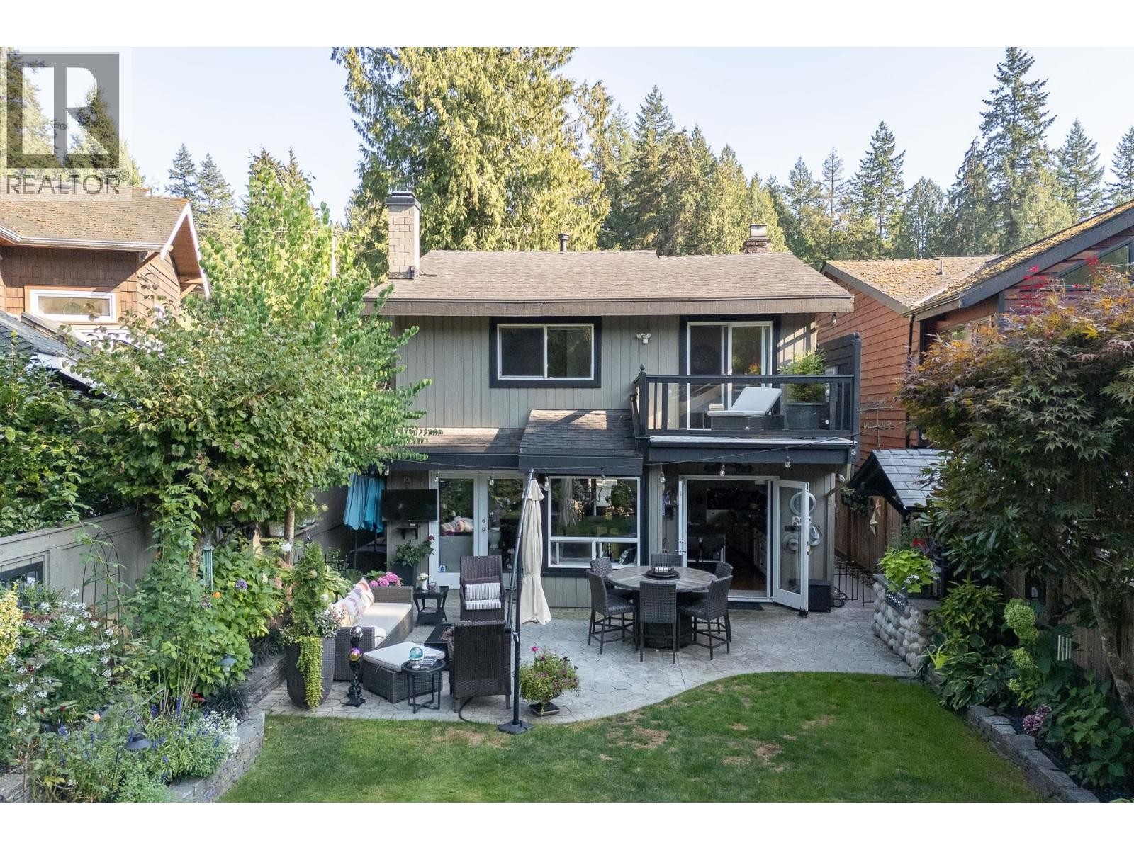 












849 RIVERSIDE DRIVE

,
North Vancouver,




British Columbia
V7H1V6

