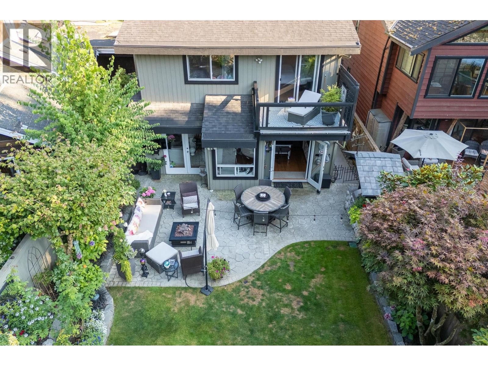 












849 RIVERSIDE DRIVE

,
North Vancouver,




British Columbia
V7H1V6

