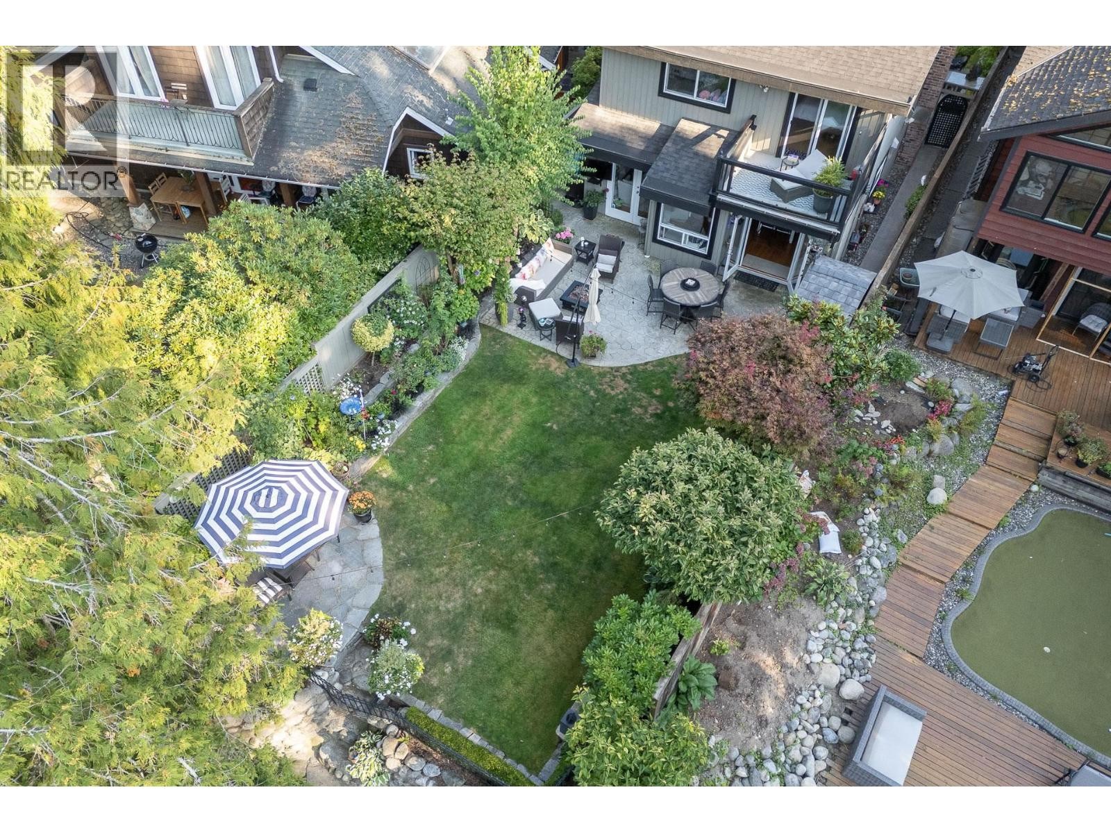 












849 RIVERSIDE DRIVE

,
North Vancouver,




British Columbia
V7H1V6

