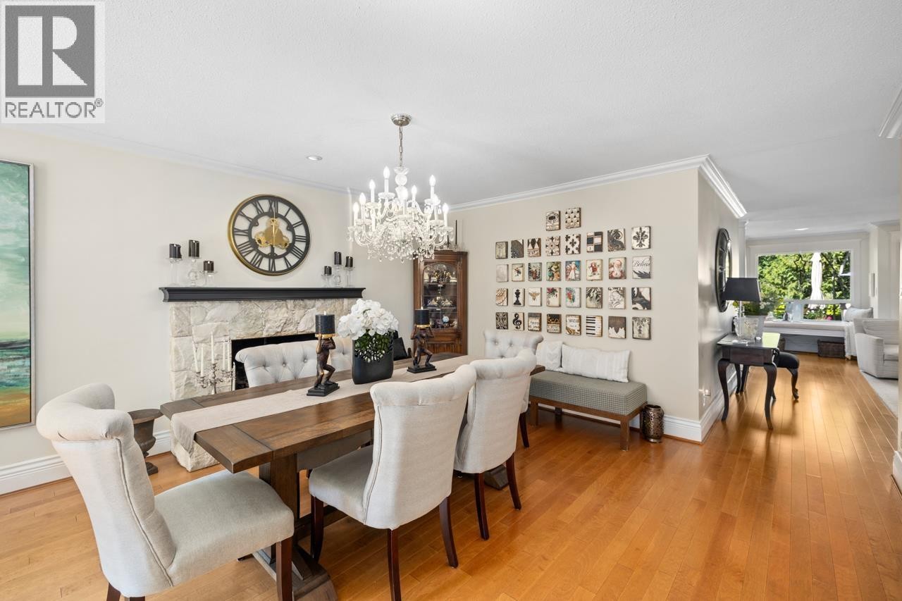 












849 RIVERSIDE DRIVE

,
North Vancouver,




British Columbia
V7H1V6

