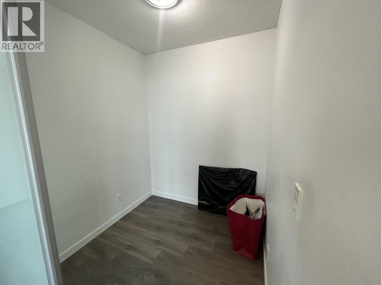 












2209 6461 TELFORD AVENUE

,
Burnaby,




British Columbia
V5H0B7

