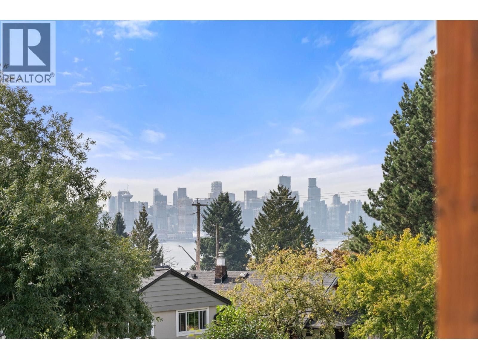 












728 E 6TH STREET

,
North Vancouver,




British Columbia
V7L1R6

