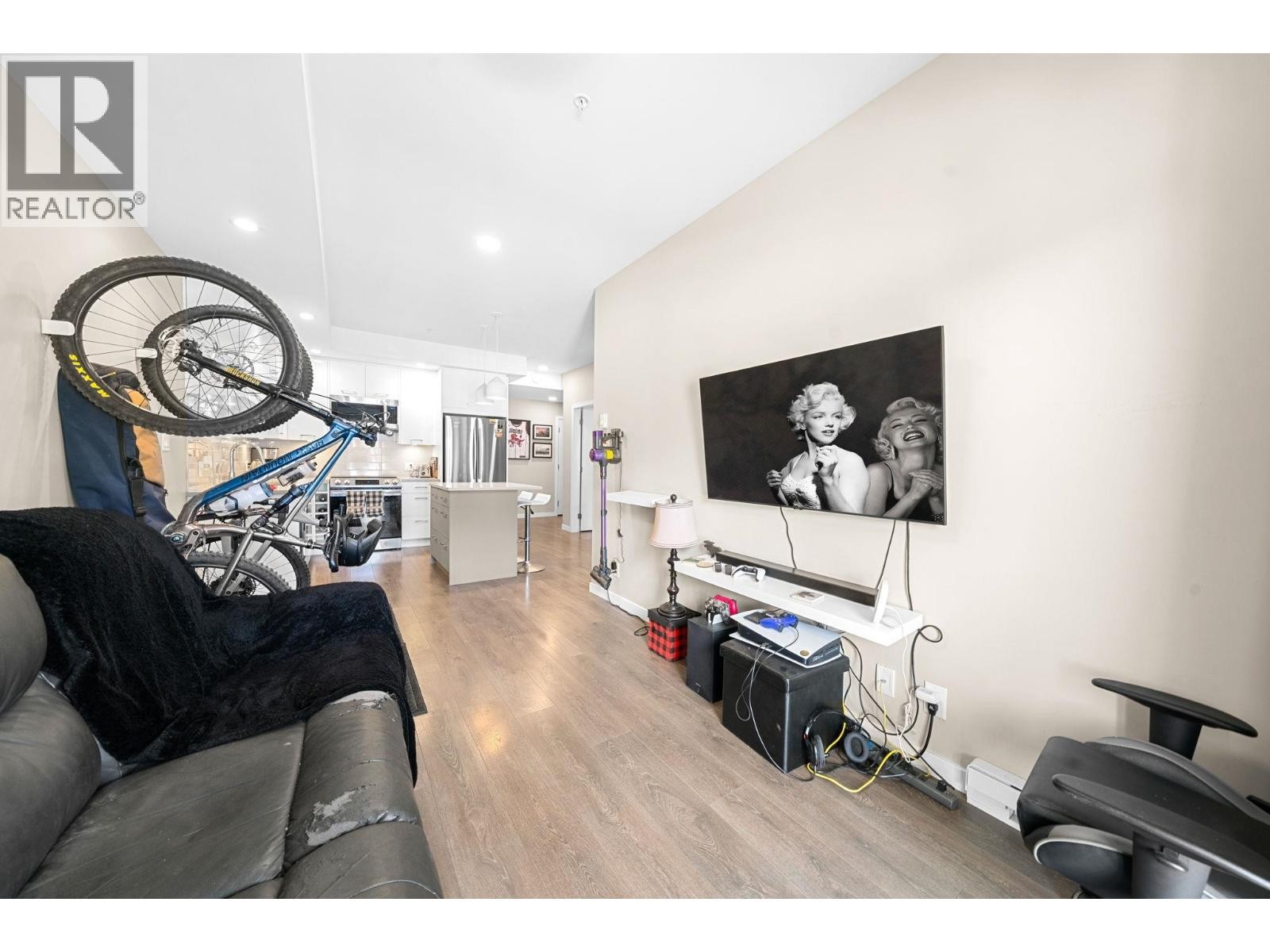 












411 38033 SECOND AVENUE

,
Squamish,




British Columbia
V8B0C4

