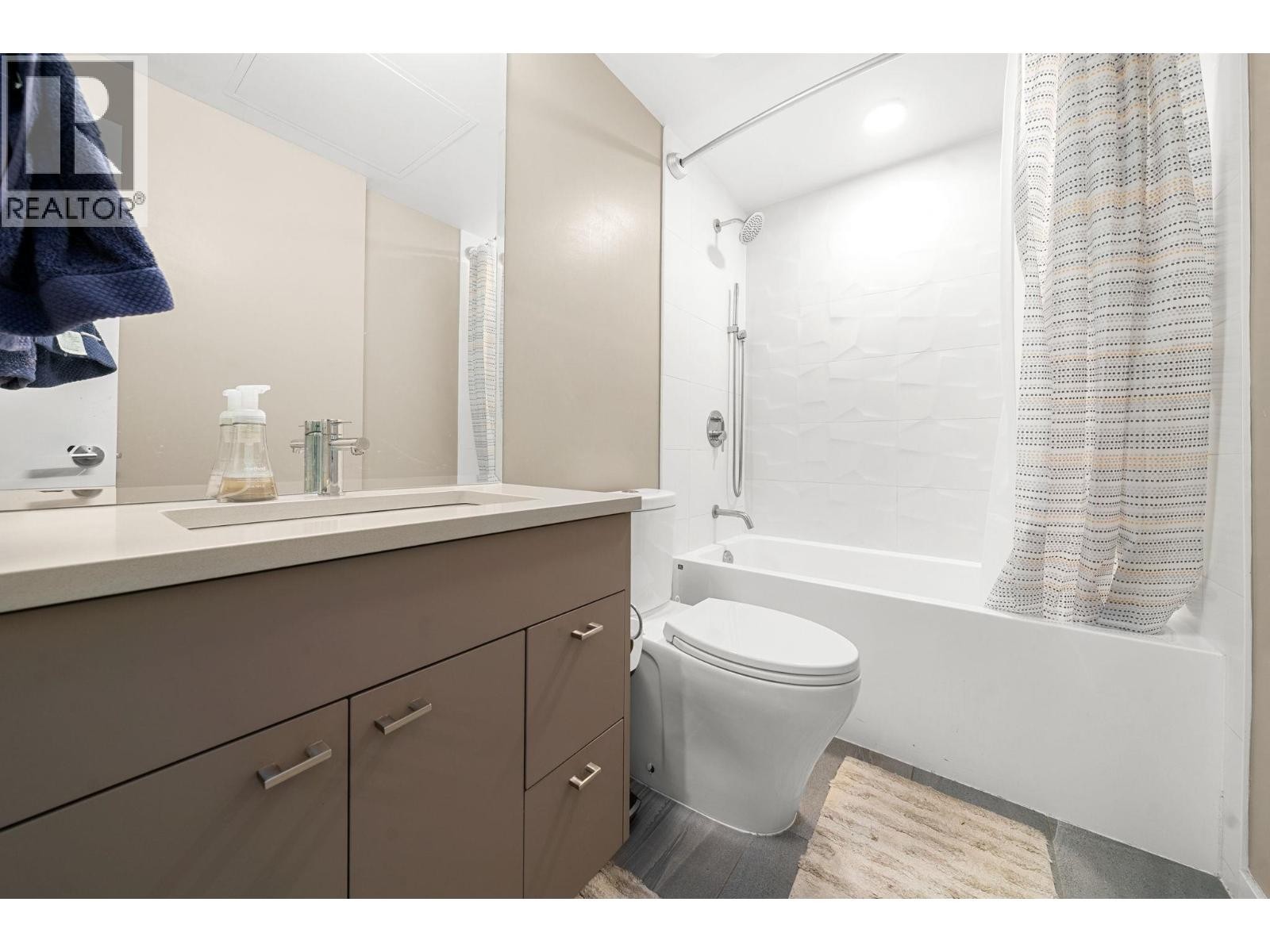 












411 38033 SECOND AVENUE

,
Squamish,




British Columbia
V8B0C4

