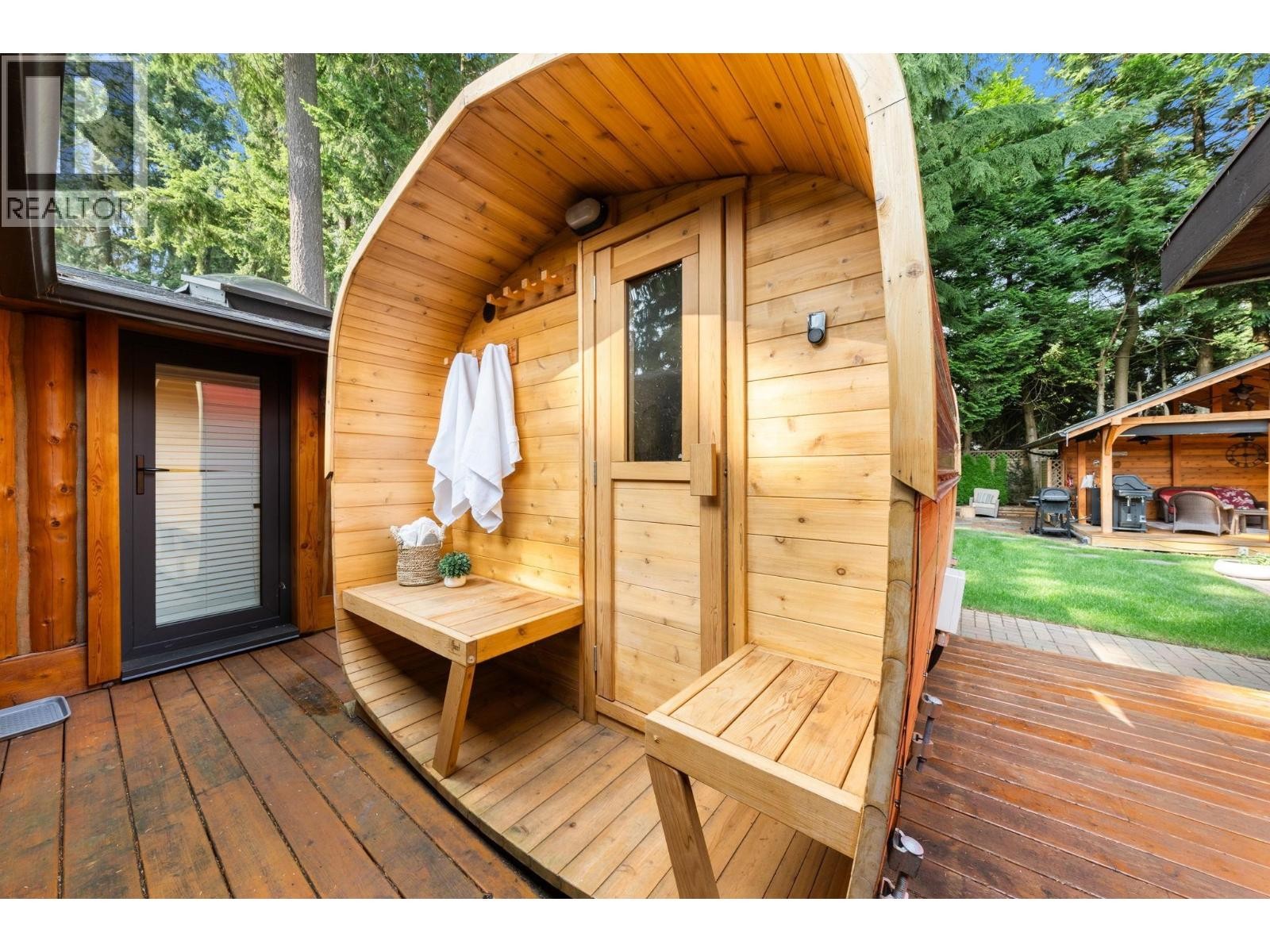 












2540 BOSWELL AVENUE

,
North Vancouver,




British Columbia
V7H1L7

