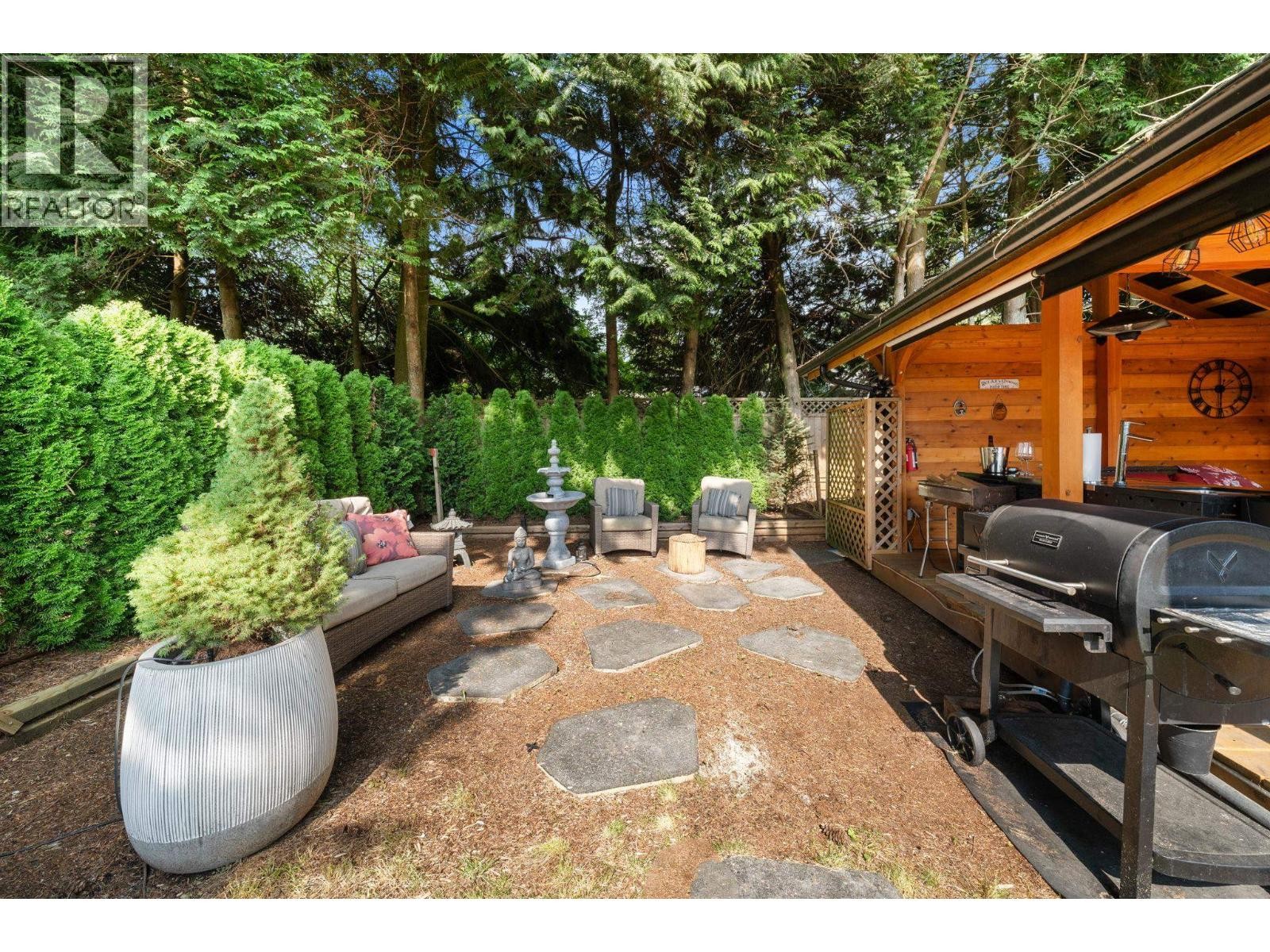 












2540 BOSWELL AVENUE

,
North Vancouver,




British Columbia
V7H1L7


