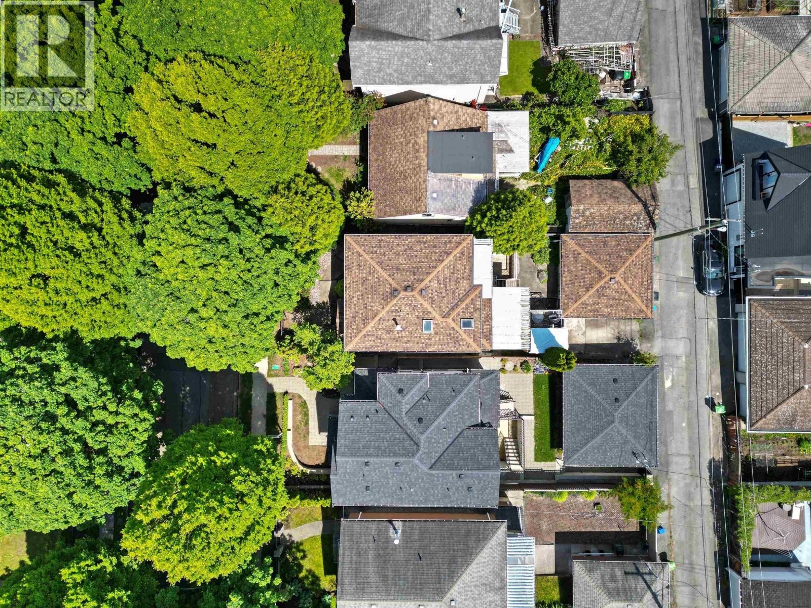 












4988 SHERBROOKE STREET

,
Vancouver,




British Columbia
V5W3M2

