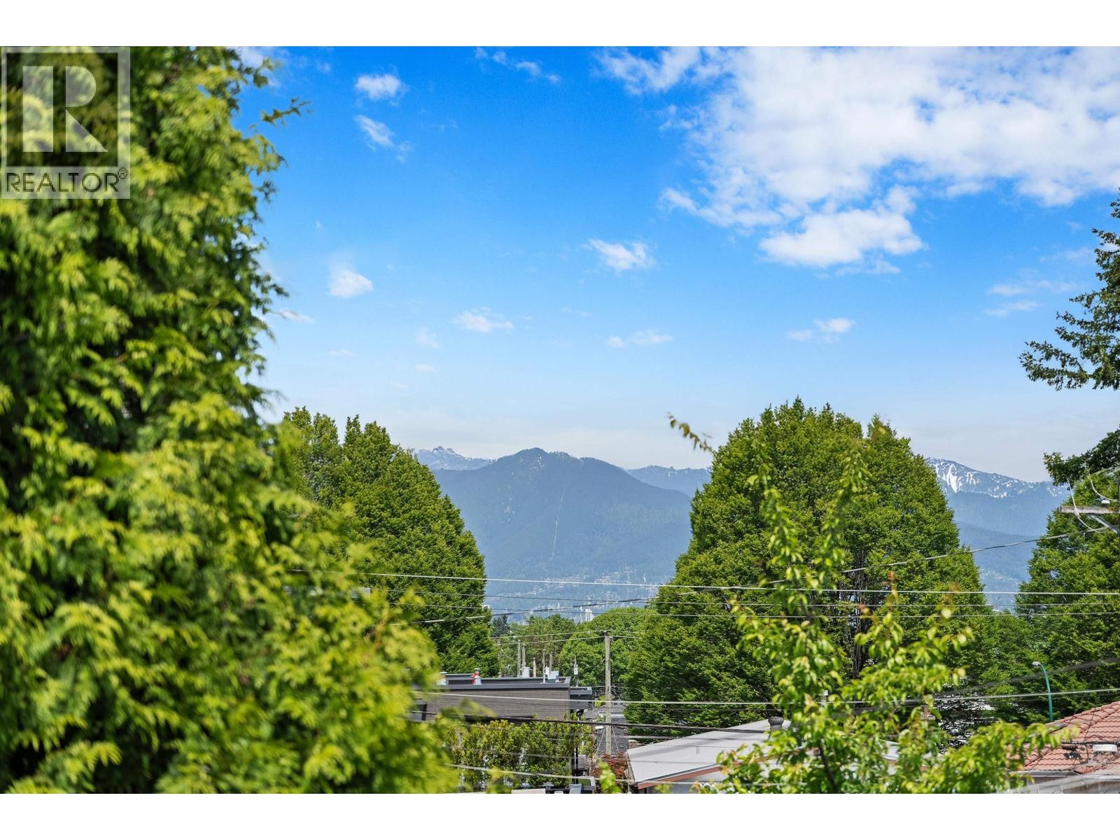 












4988 SHERBROOKE STREET

,
Vancouver,




British Columbia
V5W3M2

