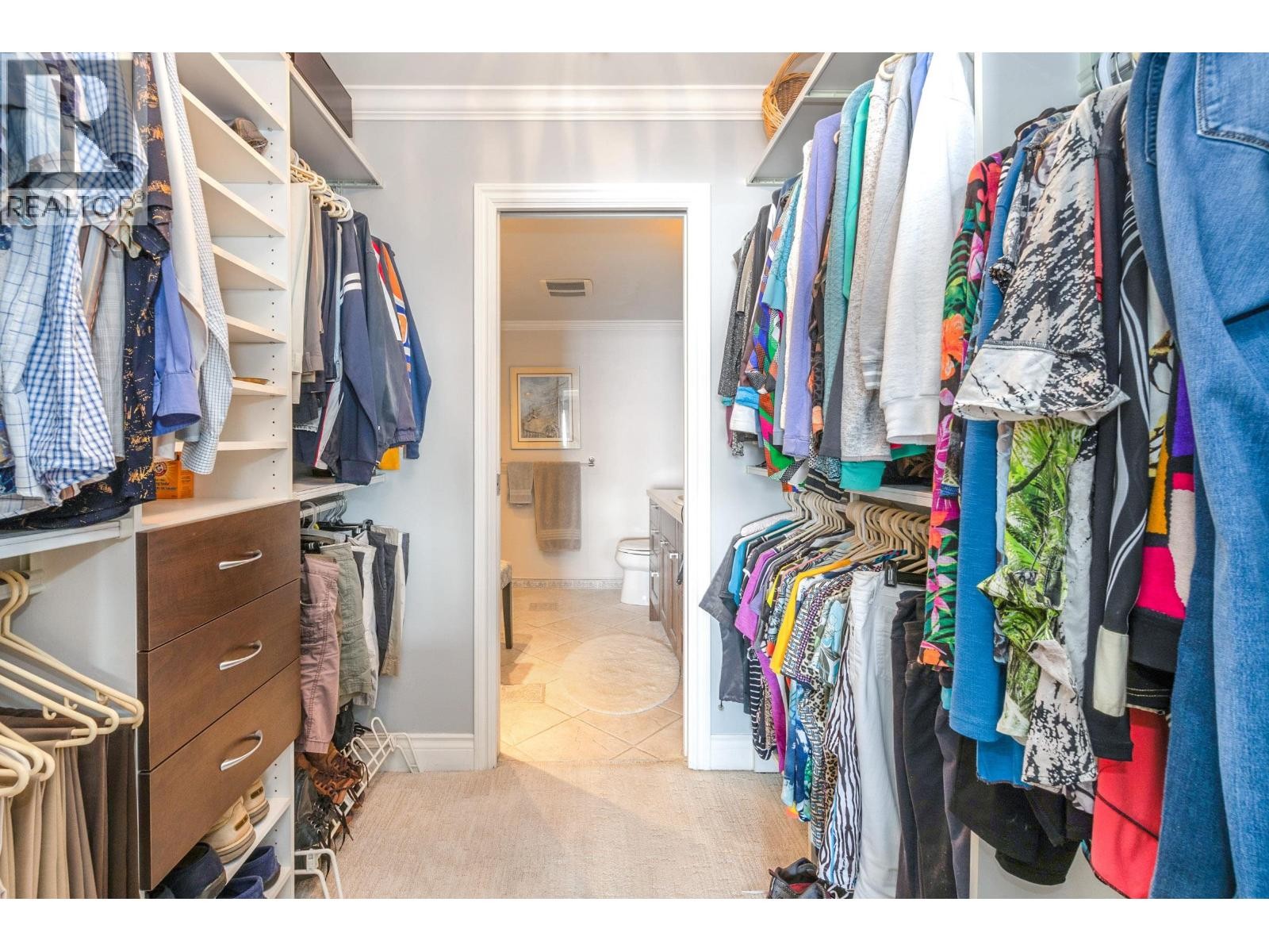 












33 2250 FOLKESTONE WAY

,
West Vancouver,




British Columbia
V7S2X7

