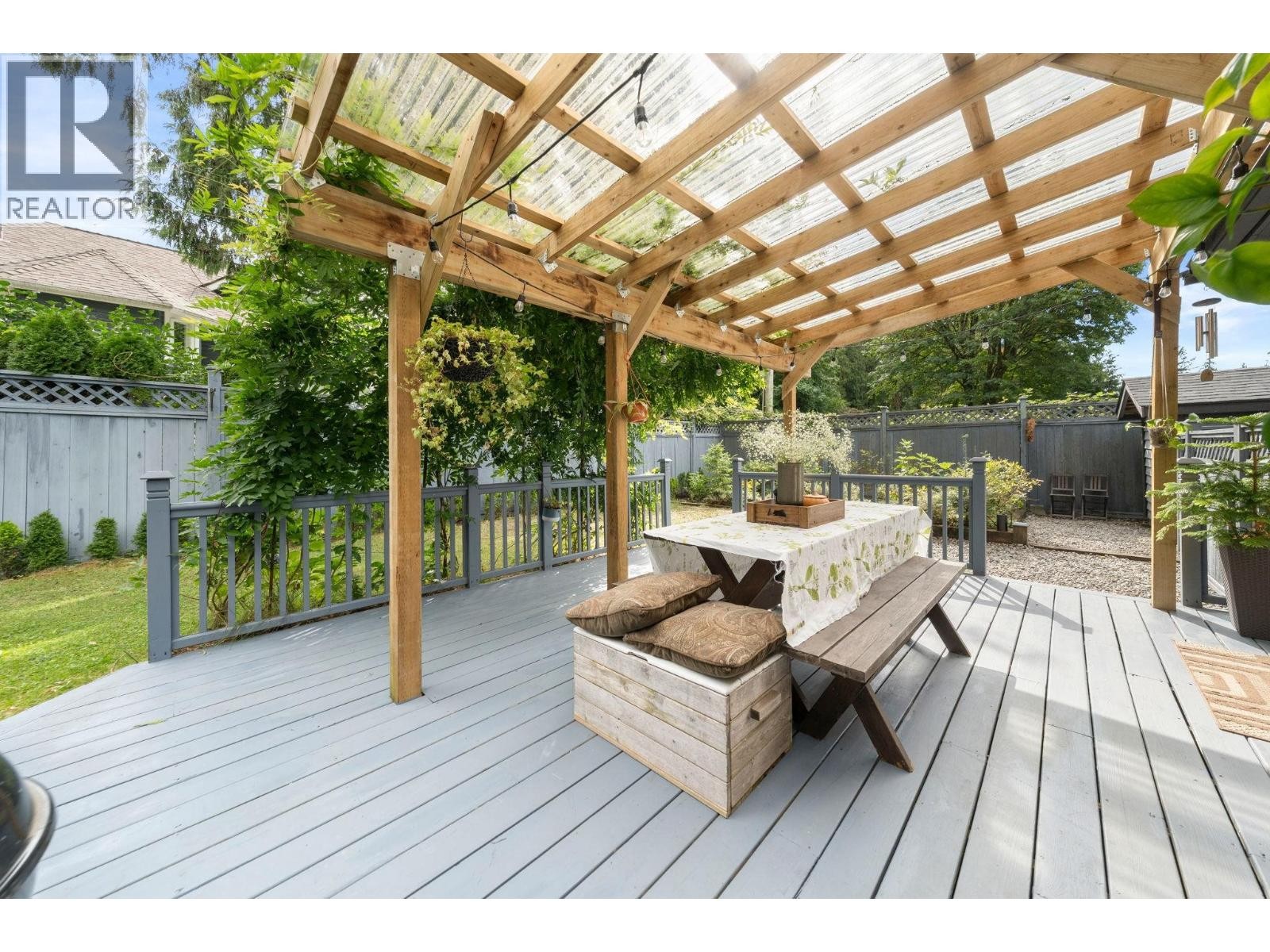 












3020 THORNCLIFFE DRIVE

,
North Vancouver,




British Columbia
V7R2T1

