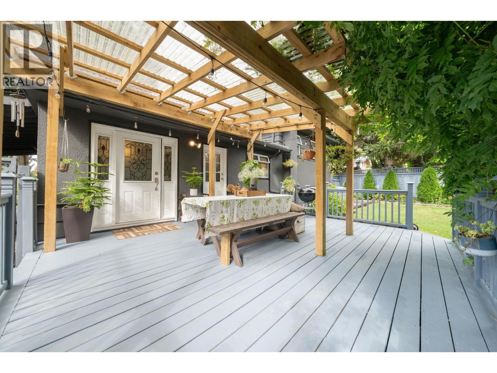 












3020 THORNCLIFFE DRIVE

,
North Vancouver,




British Columbia
V7R2T1

