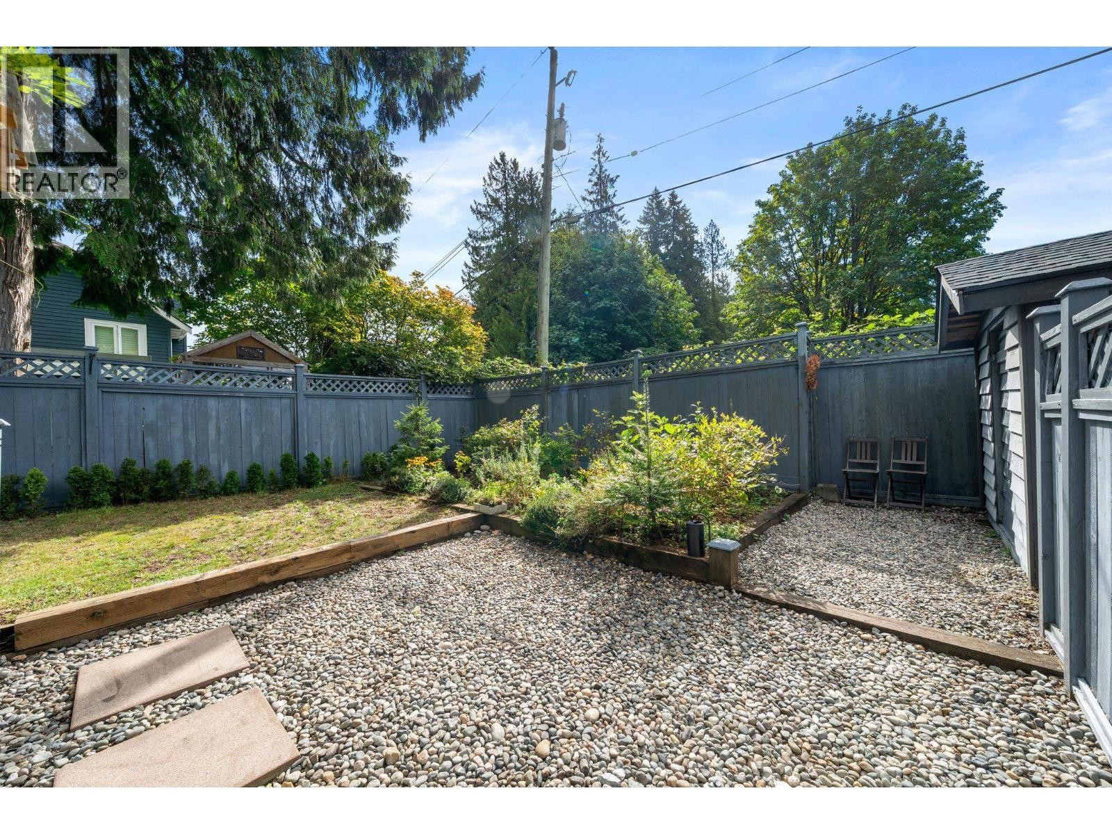 












3020 THORNCLIFFE DRIVE

,
North Vancouver,




British Columbia
V7R2T1

