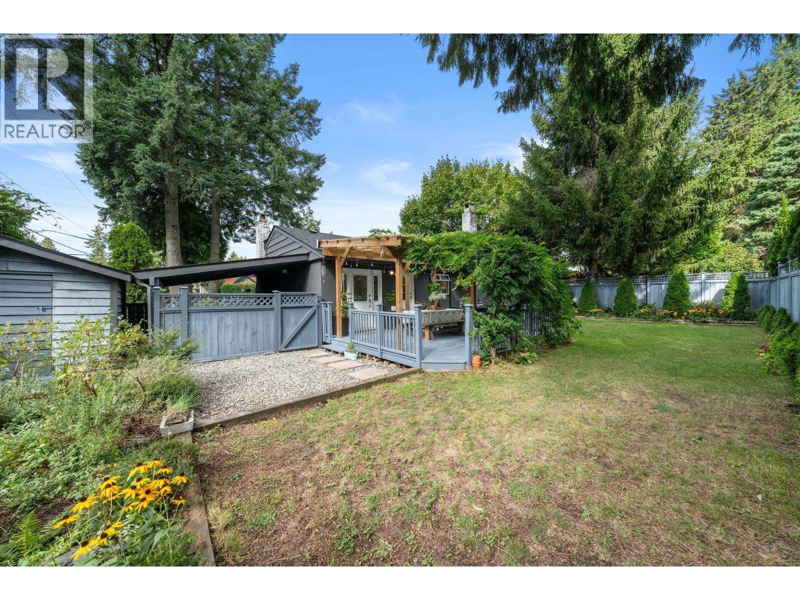 












3020 THORNCLIFFE DRIVE

,
North Vancouver,




British Columbia
V7R2T1

