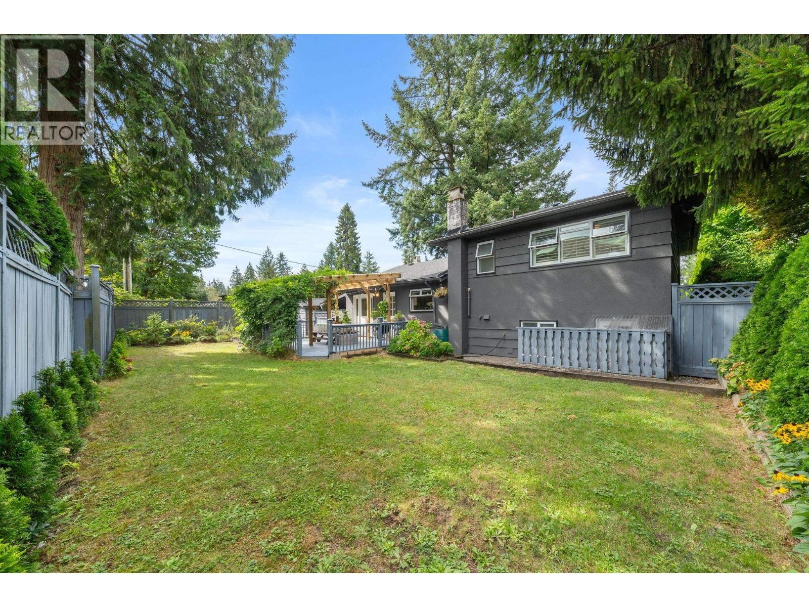 












3020 THORNCLIFFE DRIVE

,
North Vancouver,




British Columbia
V7R2T1

