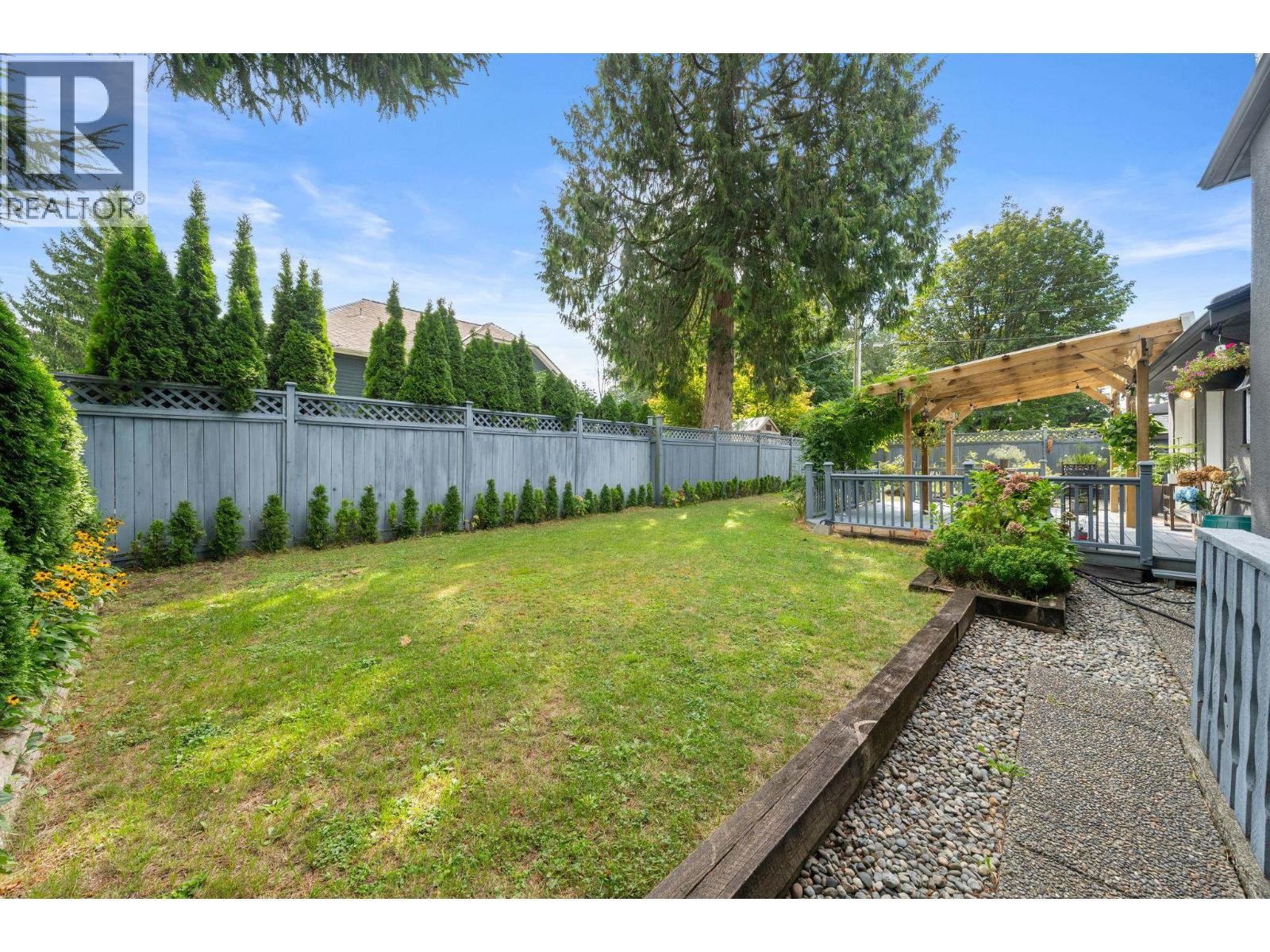 












3020 THORNCLIFFE DRIVE

,
North Vancouver,




British Columbia
V7R2T1

