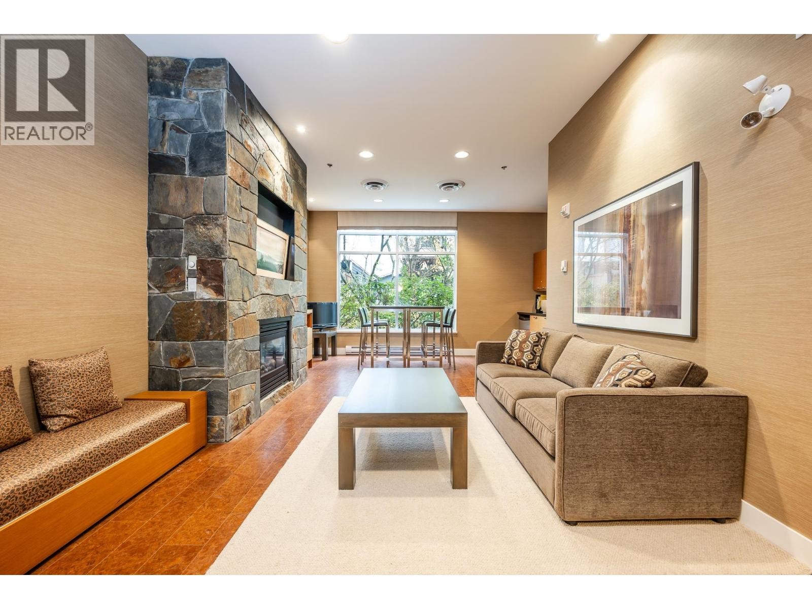 












521 1211 VILLAGE GREEN WAY

,
Squamish,




British Columbia
V8B0R7

