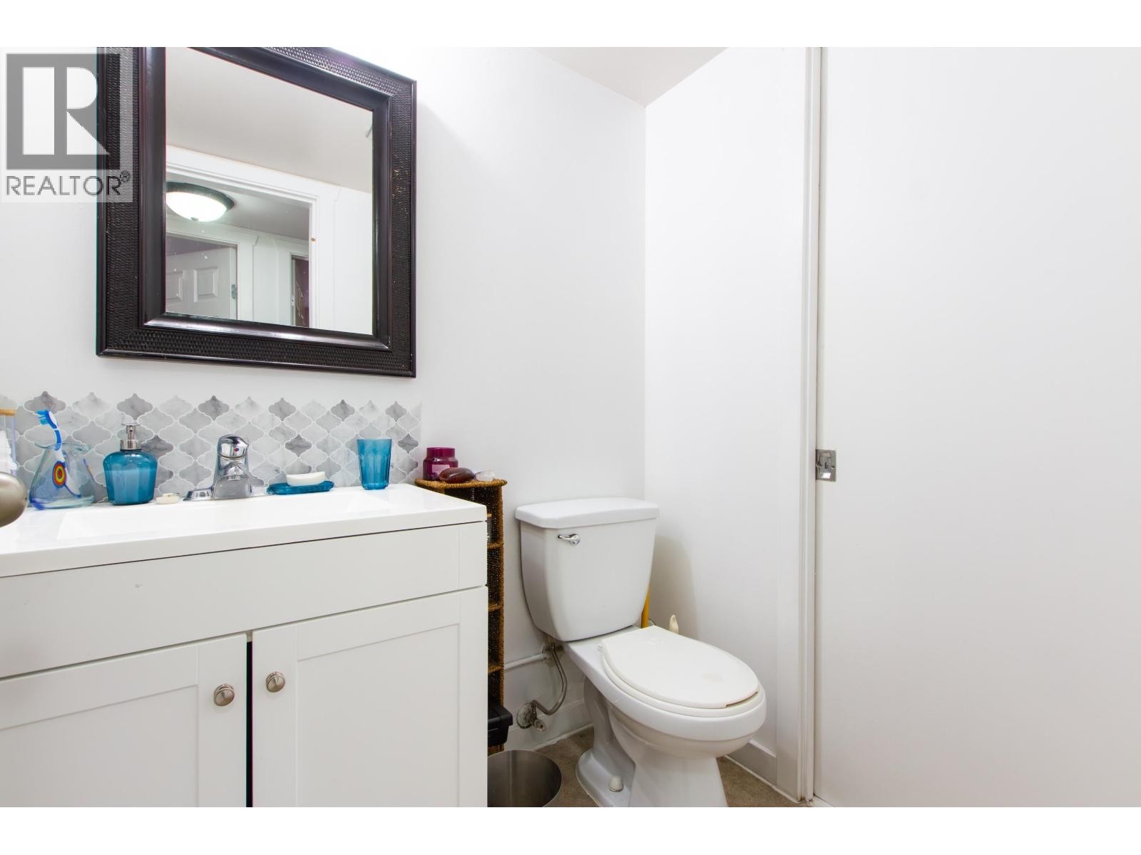 












35 38175 WESTWAY AVENUE

,
Squamish,




British Columbia
V8B0A5

