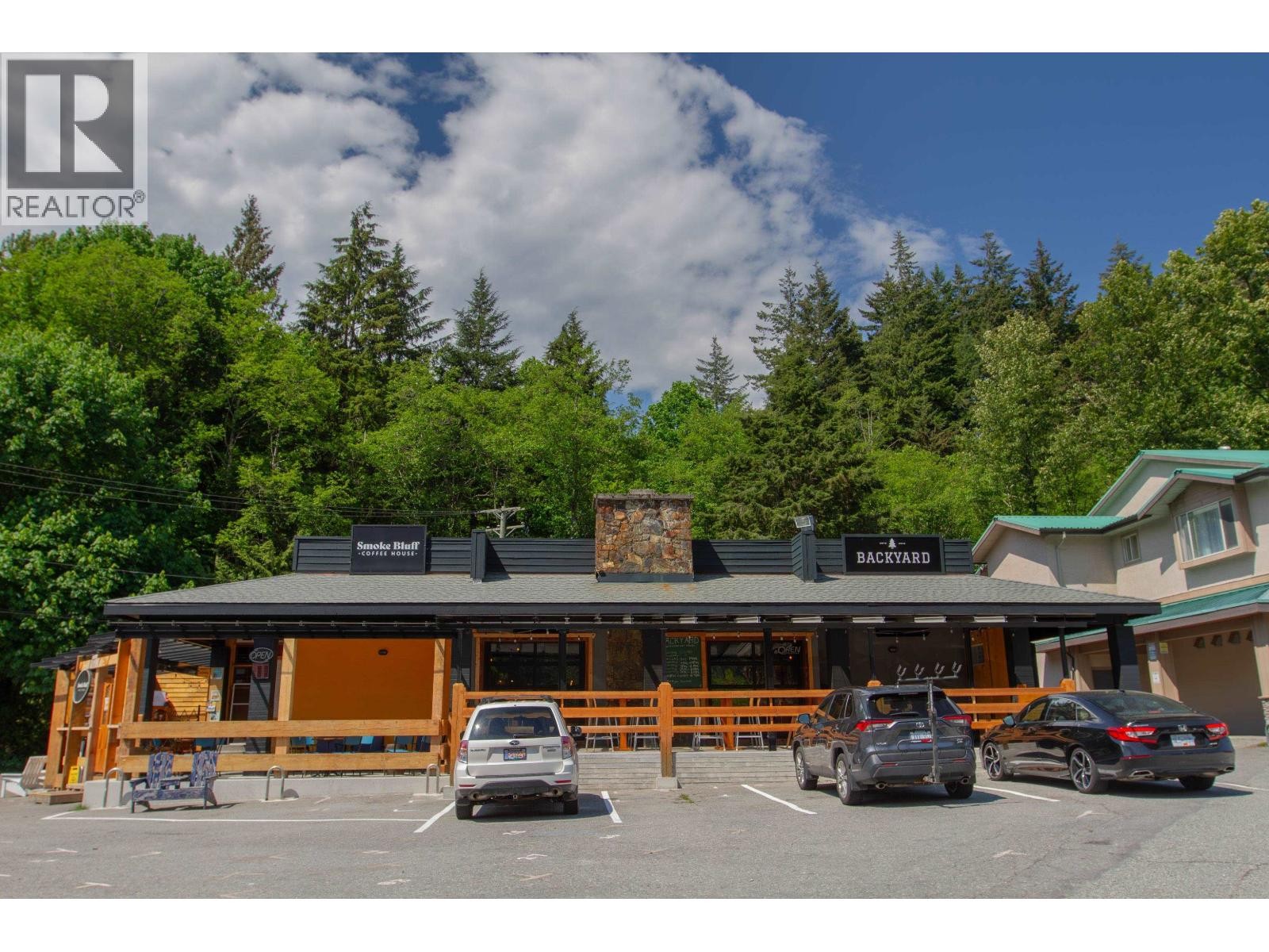 












35 38175 WESTWAY AVENUE

,
Squamish,




British Columbia
V8B0A5

