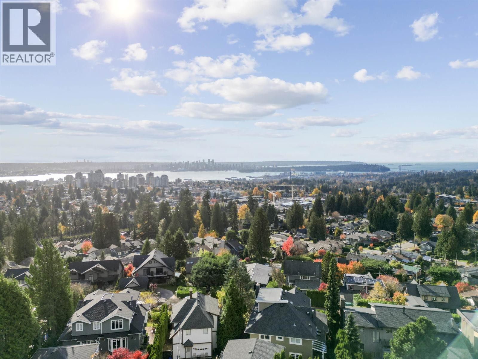 












404 SOMERSET STREET

,
North Vancouver,




British Columbia
V7N1G3

