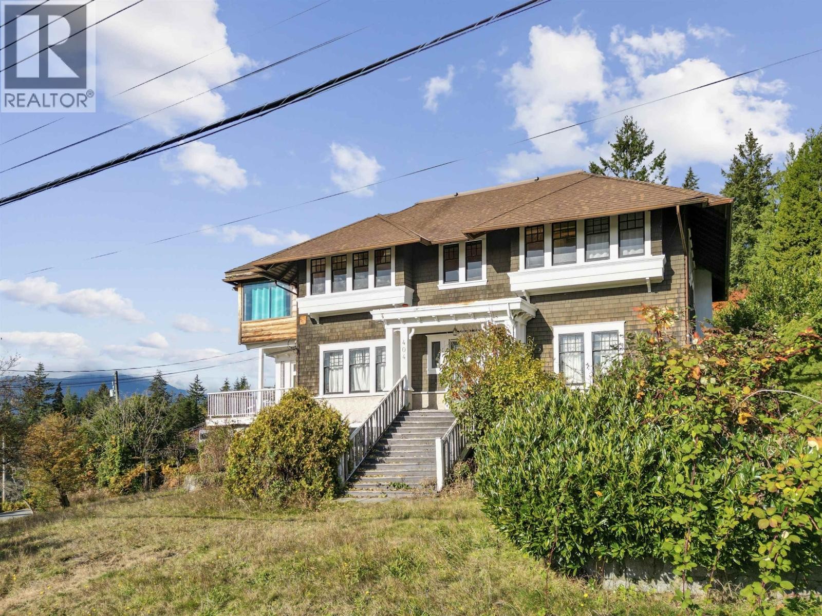 












404 SOMERSET STREET

,
North Vancouver,




British Columbia
V7N1G3

