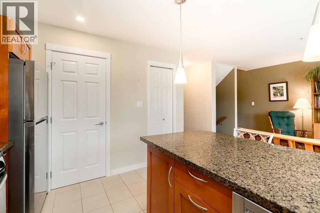 












3 1233 MAIN STREET

,
Squamish,




British Columbia
V8B0P7

