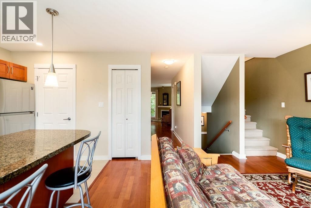 












3 1233 MAIN STREET

,
Squamish,




British Columbia
V8B0P7

